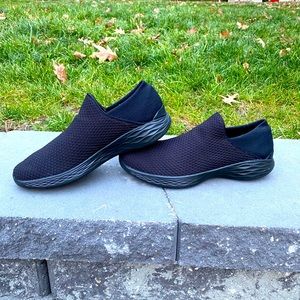 NEW You by Skechers Walk Slip-on Sneakers Sz 9.5